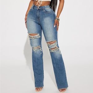 NEVER WORN Stretch Straight Leg High Rise Jeans